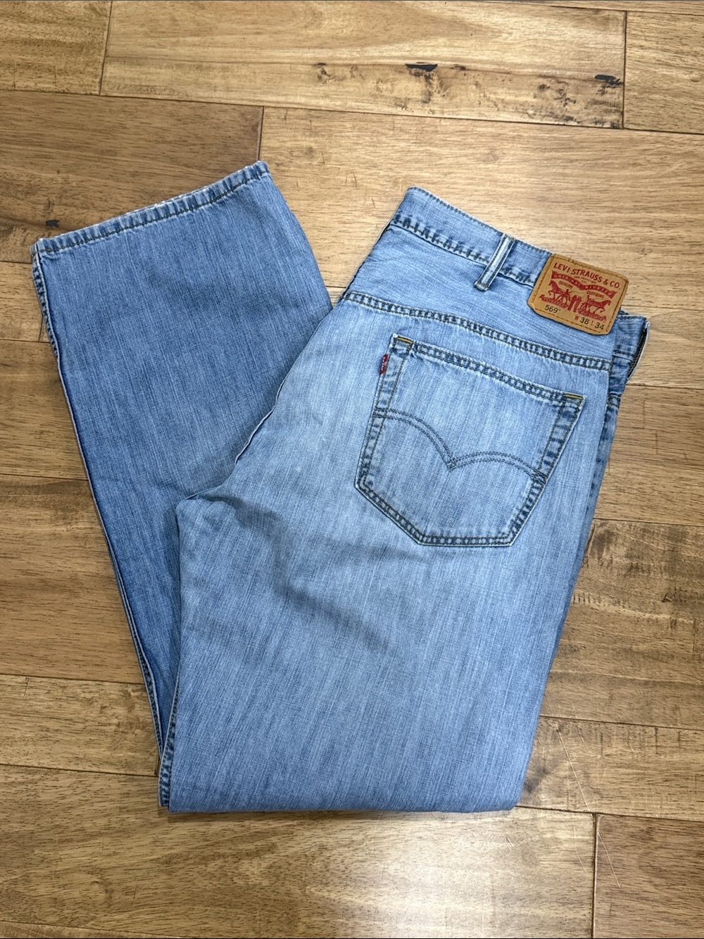 Levi’s Lighter Blue Men's Lightweight 569 Relaxed Fit Straight-Leg Jeans 38x34